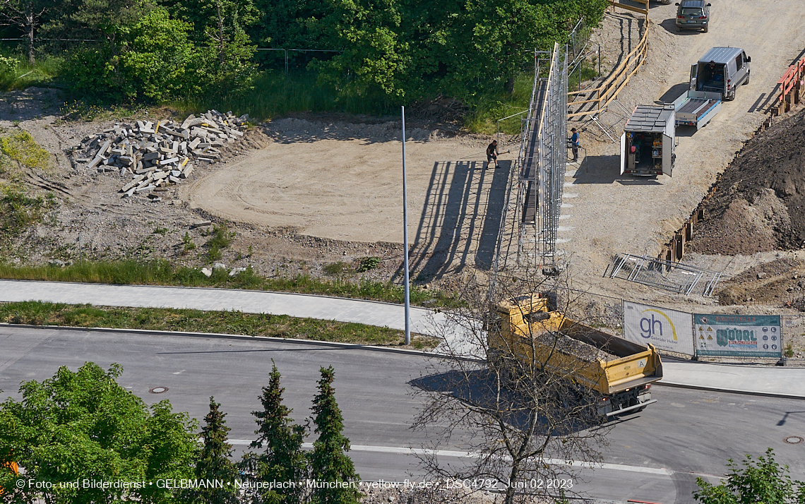 07.06.2023 - Neue Hinweistafeln für das Alexisquartier und Pandion Verde in Neuperlach in München